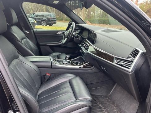 Used 2020 BMW X7 xDrive40i w/ M Sport Package image 11