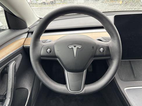 Used 2022 Tesla Model 3 Long Range AWD/4WD image 13