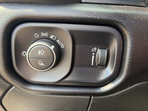 Used 2024 RAM 2500 Big Horn w/ Off Road Package image 12