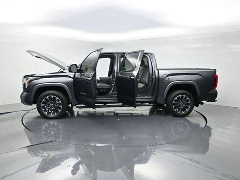 Used 2024 Toyota Tundra Limited w/ Power Package AWD/4WD image 31