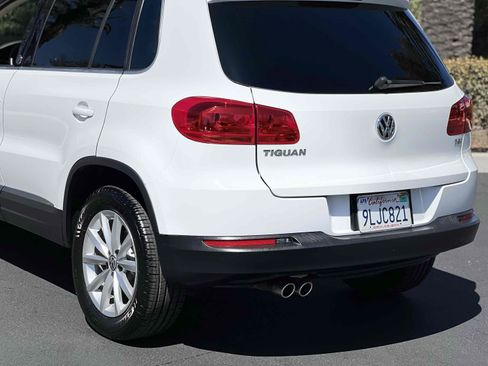 Used 2017 Volkswagen Tiguan Wolfsburg Edition FWD image 59