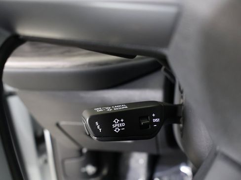 Used 2025 Audi Q5 Premium w/ Convenience Package image 26