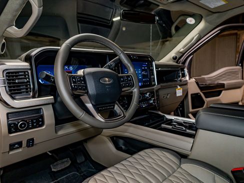 Used 2026 Ford F350 Platinum w/ Platinum Plus Package image 18