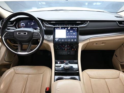 Used 2021 Jeep Grand Cherokee L Limited w/ Luxury Tech Group II image 25