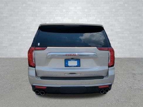 Used 2024 GMC Yukon XL Denali image 3