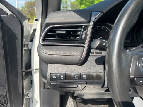 Used 2024 Toyota Camry SE FWD image 28