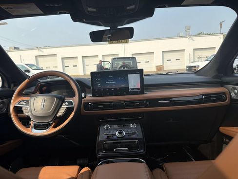 Certified 2023 Lincoln Nautilus Black Label w/ Class II Trailer Tow Package AWD/4WD image 19