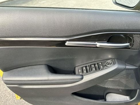 Used 2022 Kia Seltos Nightfall Edition image 16