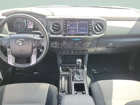 Used 2021 Toyota Tacoma TRD Off-Road w/ Technology Package AWD/4WD image 16