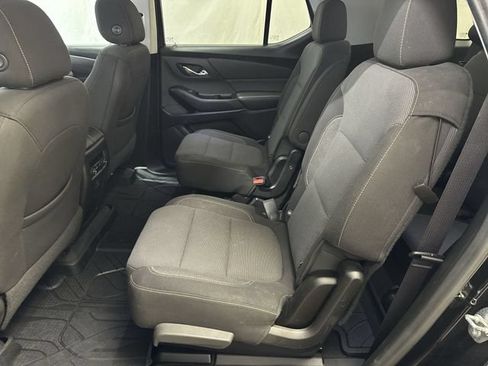 Used 2020 Chevrolet Traverse LT FWD image 12