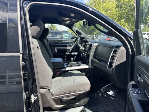 Used 2022 RAM 1500 Classic Warlock w/ Electronics Group AWD/4WD image 9