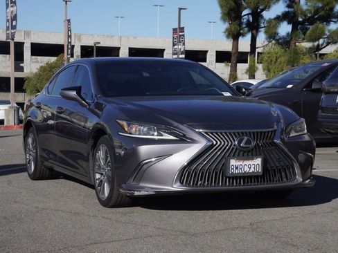 Used 2019 Lexus ES 350 Premium image 2