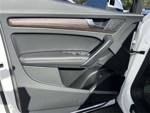 Used 2023 Audi Q5 2.0T Premium Plus w/ Premium Plus Package image 15