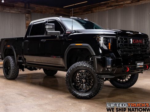 Used 2024 GMC Sierra 2500 AT4 w/ AT4 Premium Plus Package image 1