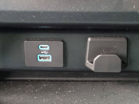 Used 2023 Ford F150 XLT AWD/4WD image 16