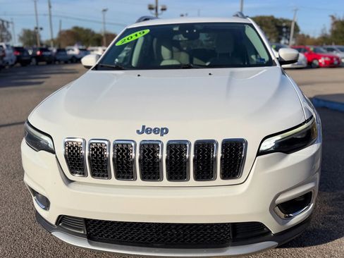 Used 2019 Jeep Cherokee Limited FWD image 18