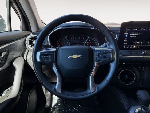Used 2025 Chevrolet Blazer LT w/ Convenience Package AWD/4WD image 13