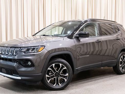 Used 2022 Jeep Compass Limited AWD/4WD image 2