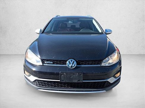 Used 2017 Volkswagen Golf Alltrack AWD/4WD image 2