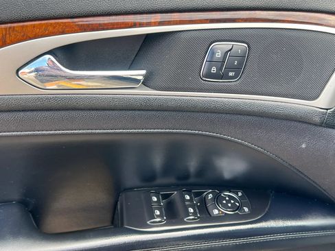 Used 2017 Lincoln MKZ Reserve w/ Technology Package FWD image 12