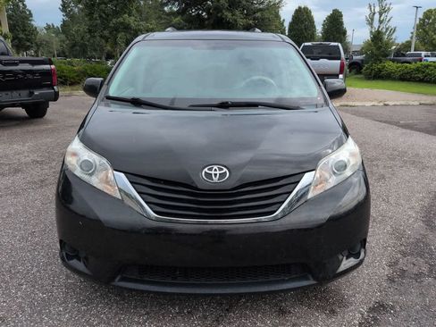 Used 2014 Toyota Sienna LE FWD image 9