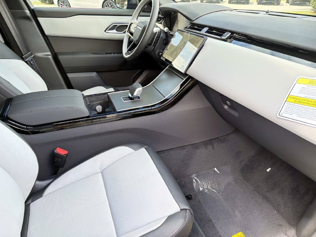 New 2026 Land Rover Range Rover Velar S AWD/4WD image 10