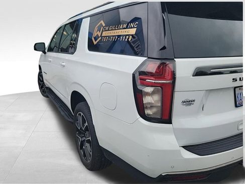 Used 2022 Chevrolet Suburban RST w/ Luxury Package AWD/4WD image 2