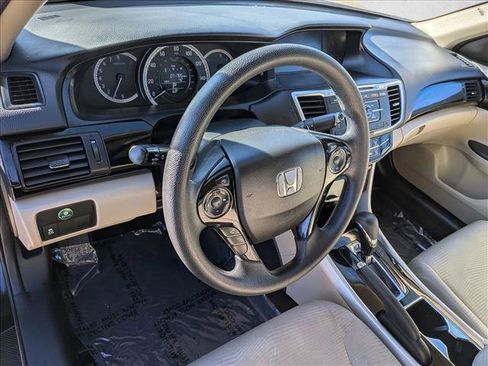 Used 2017 Honda Accord LX image 10