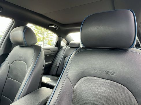 Used 2019 Hyundai Sonata Limited w/ Cargo Package FWD image 11