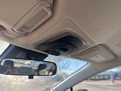 Used 2025 Toyota Corolla LE image 14