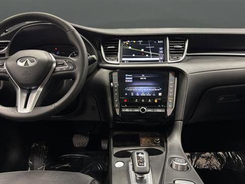 Used 2025 INFINITI QX55 Essential w/ Accent Package AWD/4WD image 11