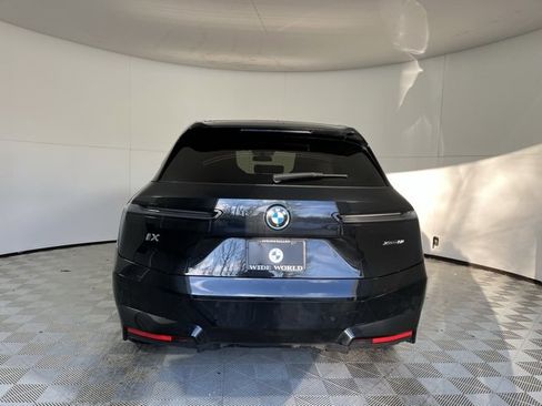 Used 2023 BMW iX xDrive50 w/ Premium Package image 6