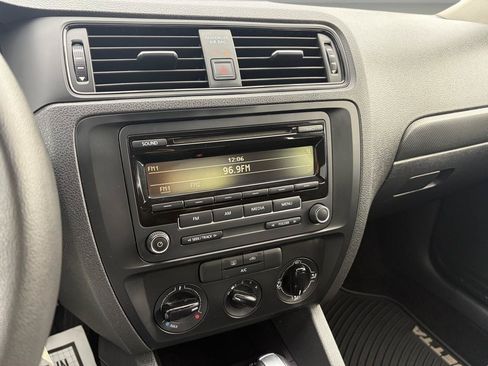 Used 2015 Volkswagen Jetta S FWD image 19
