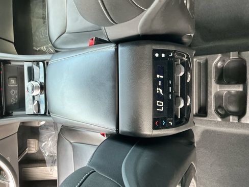 Certified 2023 Jeep Grand Cherokee L Limited AWD/4WD image 29