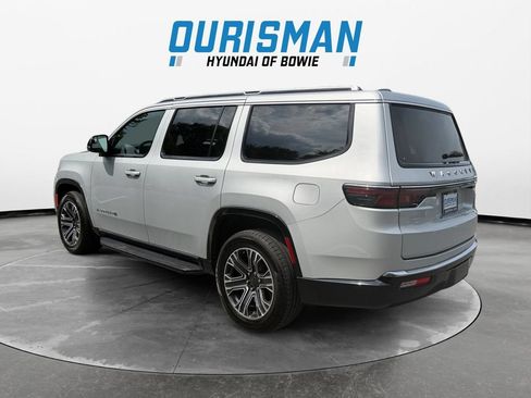 Used 2024 Jeep Wagoneer Series II AWD/4WD image 4