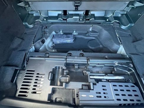 Certified 2021 Mercedes-Benz GLB 250 4MATIC image 37