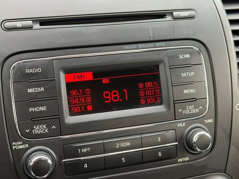 Used 2016 Kia Forte LX image 22