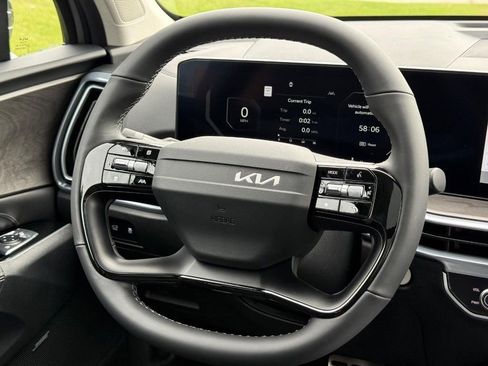New 2026 Kia Sorento SX image 9
