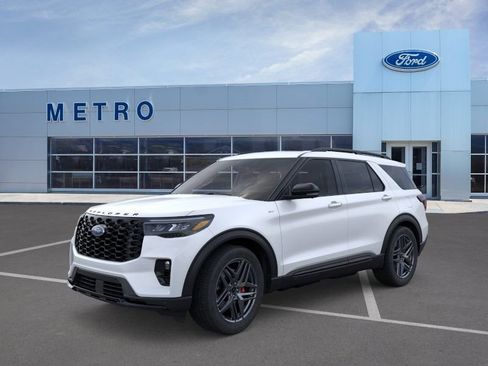 New 2026 Ford Explorer ST-Line w/ ST-Line Street Pack AWD/4WD image 2