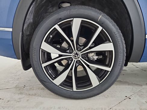 New 2026 Volkswagen Atlas SEL Premium R-Line AWD/4WD image 13