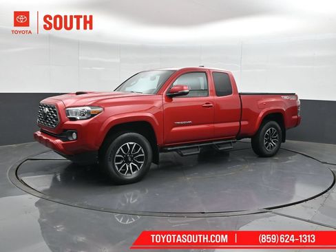 Used 2022 Toyota Tacoma TRD Sport AWD/4WD image 6