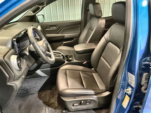 Used 2023 Chevrolet Colorado LT w/ LT Convenience Package III image 18