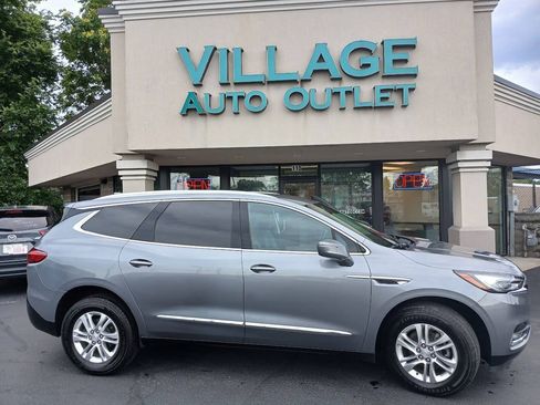 Used 2018 Buick Enclave Essence FWD image 10