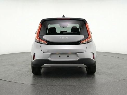 Used 2025 Kia Soul LX w/ LX Technology Package image 7