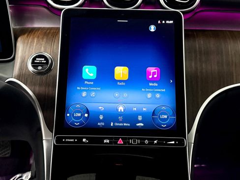 Used 2026 Mercedes-Benz GLC 300 image 32