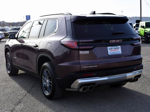 Used 2025 GMC Acadia Elevation image 4