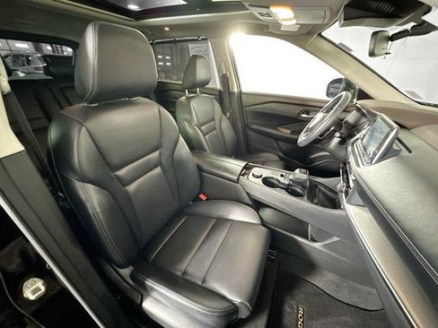 Certified 2023 Nissan Rogue SV w/ SV Premium B Package AWD/4WD image 24