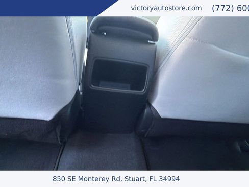 Used 2020 Toyota Corolla LE image 41