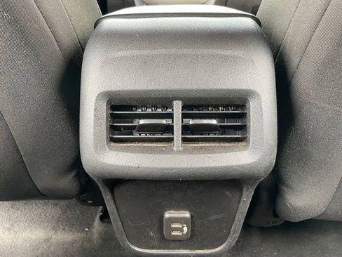 Used 2021 Chevrolet Equinox LS w/ LS Convenience Package FWD image 28