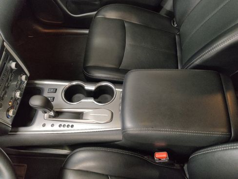 Used 2020 Nissan Pathfinder SL FWD image 26